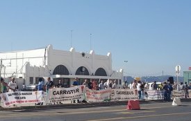 Trabalhadores dos transportes levaram reivindicações ao ministro das Finanças 