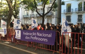 Professores do ensino artístico exigem fim da «discriminação negativa»