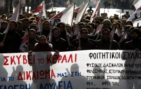 Trabalhadores gregos em greve geral contra reforma laboral