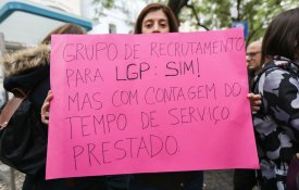 Língua gestual: professores exigem contagem do tempo de serviço