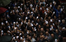 Milhares votam na Catalunha apesar da repressão policial