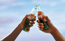 Coca-Cola: primeiro estranha-se, depois aumenta-se