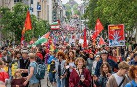 Milhares em Bruxelas contestam planos de rearmamento da UE e da NATO