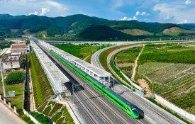 Ferrovia China-Laos continua a promover o comércio e o desenvolvimento da região