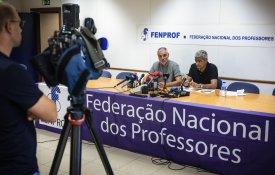 Professores exigem inquérito da PGR aos exames nacionais
