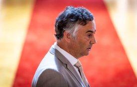 Fernando Alexandre entre as desculpas que se evitam e o atirar de areia para os olhos