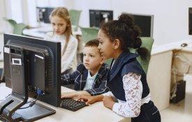 Quando a máquina entra na sala de aula