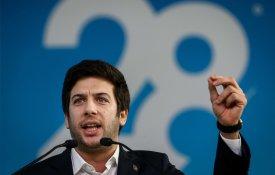 O líder do CDS-PP quer uma «nova AD»