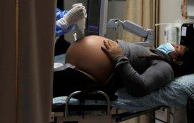 Maternidade continua a ser motivo de discriminação contra enfermeiras