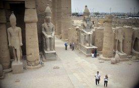 Encontrada múmia no Egipto com papiro da «Ilíada» de Homero