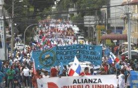 Greves e bloqueios de estradas contra o alto custo de vida no Panamá
