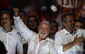 O Brasil dos votos, das balas e dos pobres