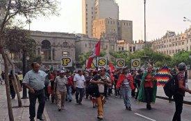 Enorme manifestação em Lima, em vésperas de jornada nacional de protesto