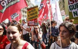 CGTP: Queda do Governo expõe «promiscuidade entre poder político e poder económico»