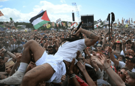 Polícia investiga artistas que actuaram no Glastonbury por apoio à Palestina