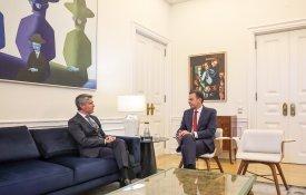 Parlamento rejeita aumento do salário mínimo para 2026 com abstenção do PS