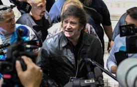 Milei impede jornalistas de fazerem o seu trabalho e chama-os de «escória»