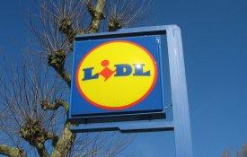 Lidl: trabalhadores têm de partilhar casacos na câmara refrigerada a 27ºC negativos