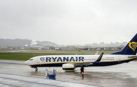 Ryanair reage a greve com chantagem 