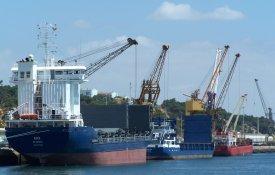 Forte adesão a greve no porto de Setúbal
