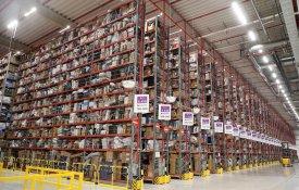 Trabalhadores da Amazon na Alemanha exigem igualdade salarial