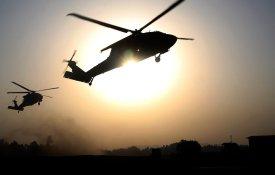 EUA transportam 60 membros do Daesh para base ilegal na Síria