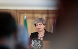May apresenta programa ainda sem acordo