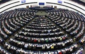 Parlamento Europeu: acelerar saída britânica