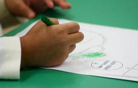 Milhares de crianças fora do pré-escolar público