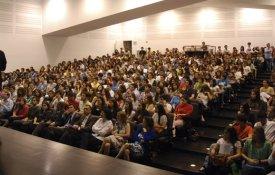 Sindicato manifesta-se contra a passagem da Universidade Nova a fundação