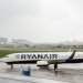 Ryanair admite que está a substituir grevistas