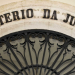  Funcionários judiciais dão início a greve parcial