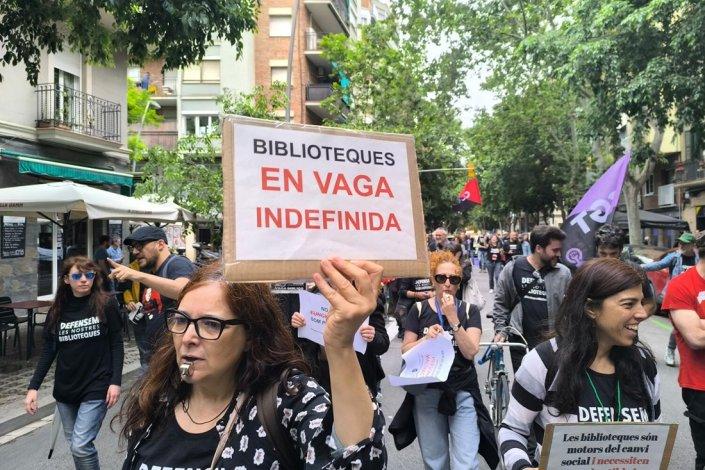 bibliotecas greve Barcelona horários trabalhadores