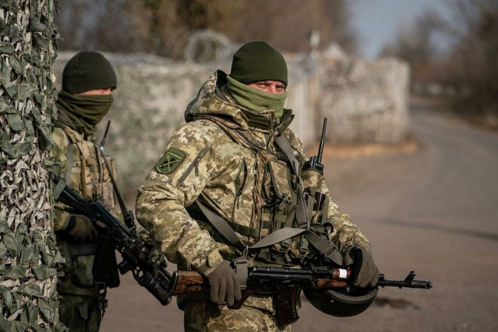 Militrares ucranianos no Donbass (foto de arquivo)