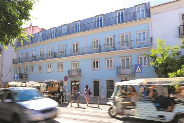 Prédio no centro da polémica, em Alfama