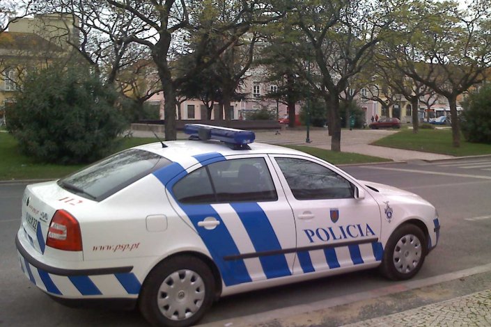 Polícias da PSP Porto usam os próprios carros para investigação